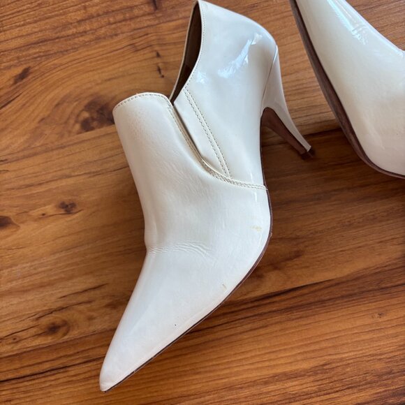 Tory Burch Vintage Leather Pointed Toe Heels - Picture 6 of 16